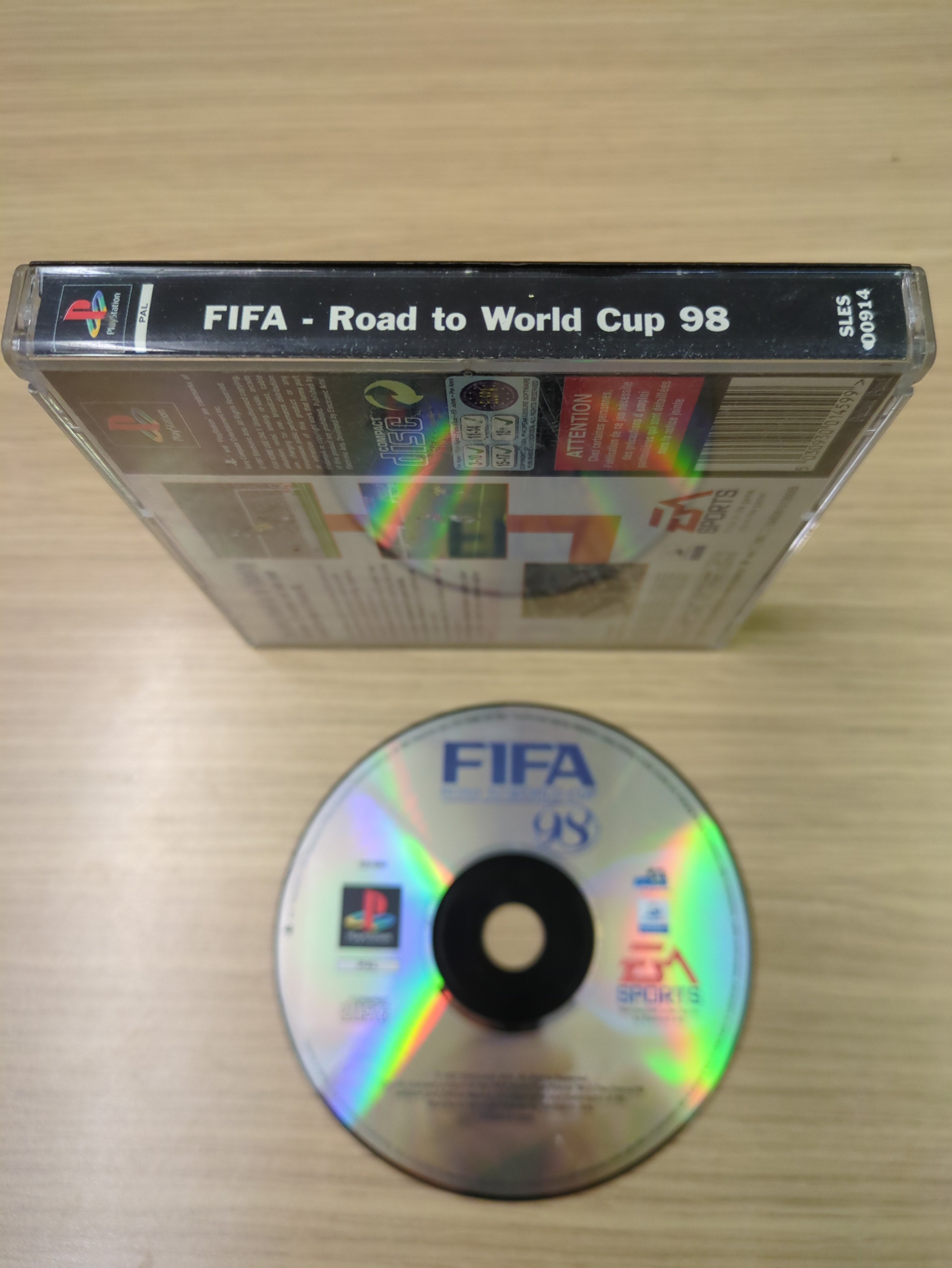 FIFA Road to World Cup 98 Sony PS1 game FIFA Road to World Cup 98 Sony PS1 game